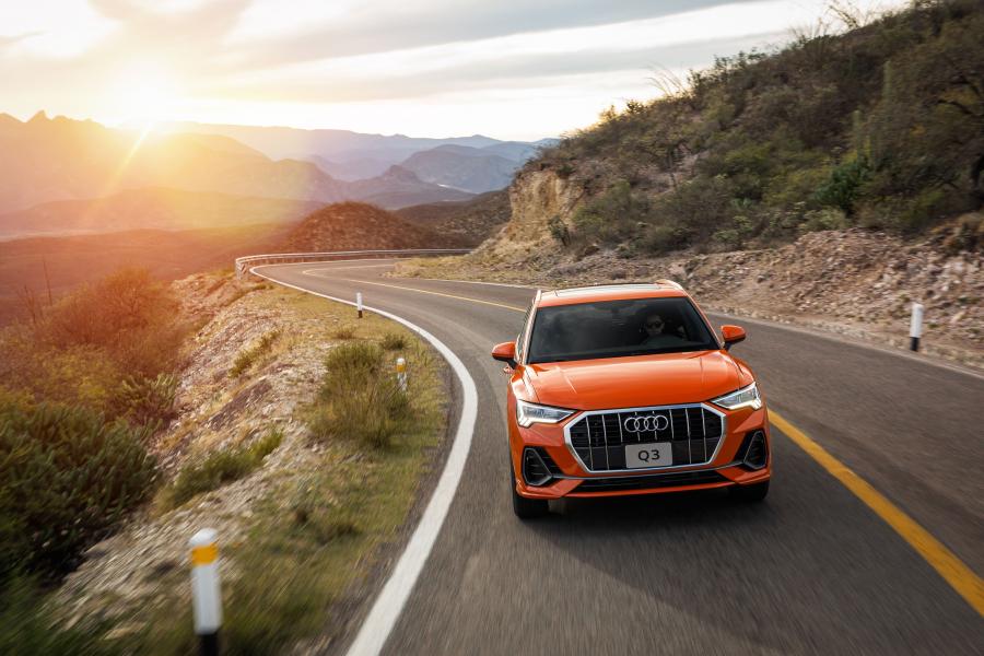  Audi Q3 35 TFSI S-Line 2020 года  (MX) (фото 2 из 40)